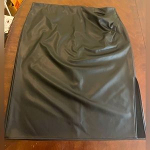 Halogen Plus Size 22 Black Faux Leather Pencil Skirt.